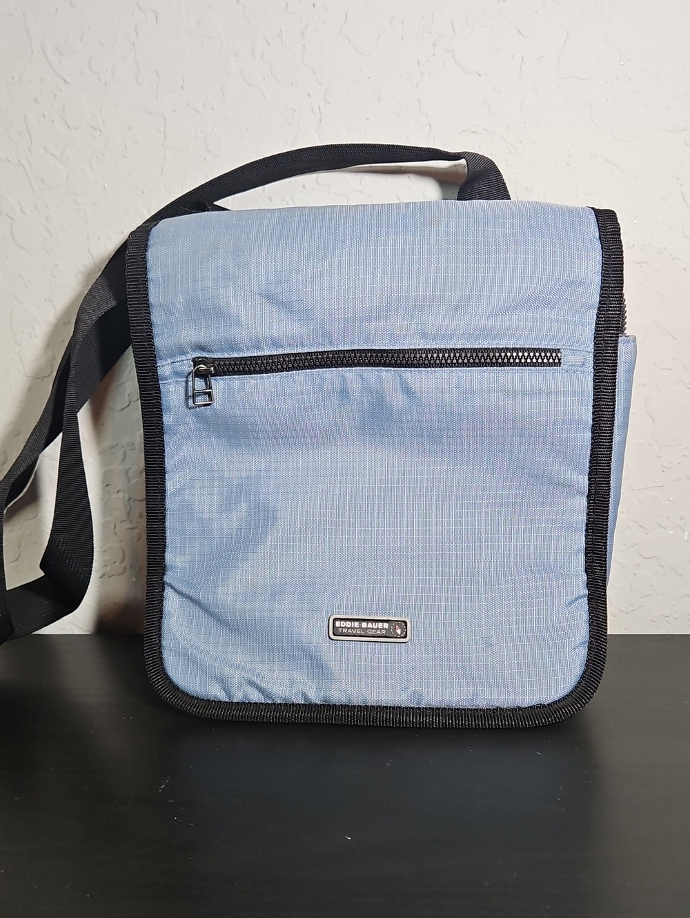 Eddie Bauer Travel Gear Light Blue/Black Crossbody Bag
